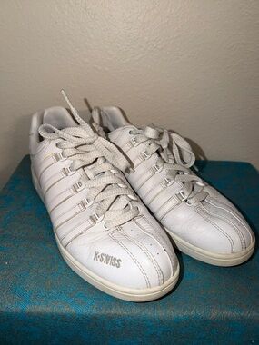 K-SWISS All-White Leather Tennis Sneakers Classic Tennis Shoes Size 9